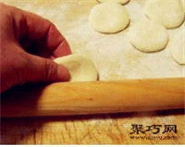 How to make mutton and carrot dumplings How to make mutton dumplings, a must-have for the Chinese New Year