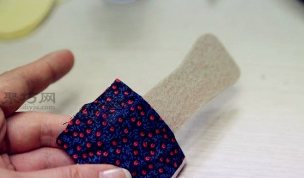 How to DIY handmade fabric pendant Tutorial on handmade fish pendant