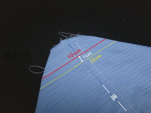 DIY handmade eco-friendly cloth pocket graphic tutorial teaches you how to cleverly transform a cloth pocket with a shirt