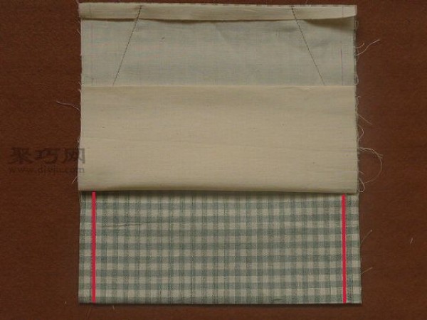 Tutorial on how to make a small flip-top cotton and linen bag. Teach you how to make a small flip-top cotton and linen bag.