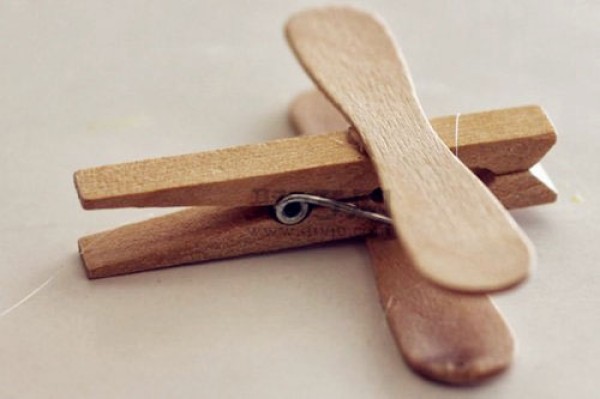 Handmade airplane with ice cream sticks, DIY mini airplane with clothespins and popsicle sticks