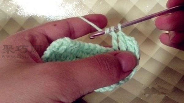 Basic crochet stitches: Illustrated crochet tutorial for long needles