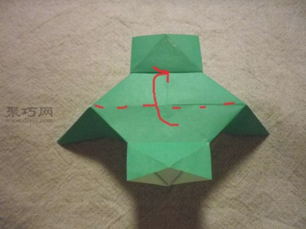 Illustrated tutorial on origami clothes for children. How to fold origami pants.