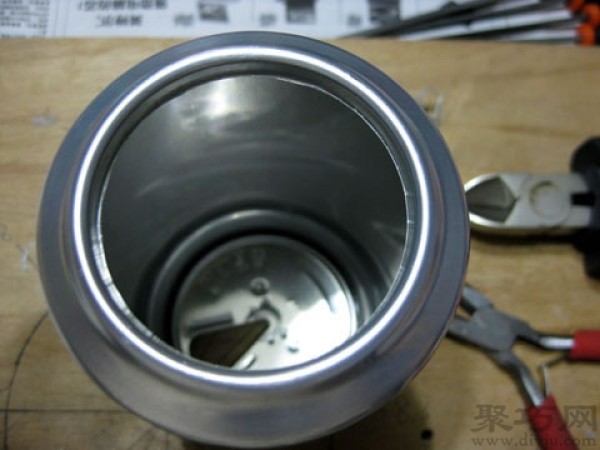 How to make your own alcohol stove? Teach you how to make a simple solid alcohol stove using cans