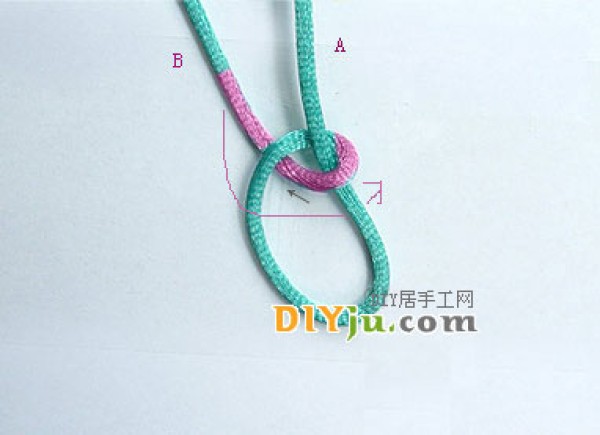 Illustrated tutorial on how to tie the eight-character Chinese knot. How to tie the eight-character knot.