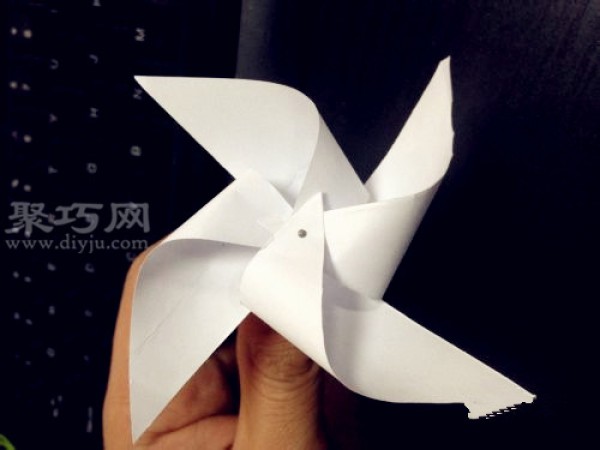 How to make a paper windmill Let’s make a paper windmill together