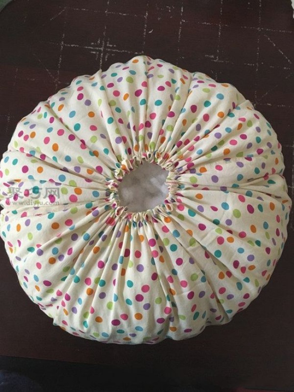 How to make your own fabric pumpkin cushions and turn old clothes into treasures DIY pillows