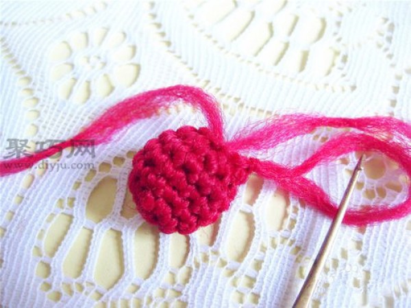 Tutorial on knitting fruits with wool. Knit cherries by hand with wool.