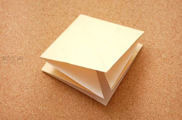 Illustration of how to fold a star box. How to fold a small gift box with four corners.