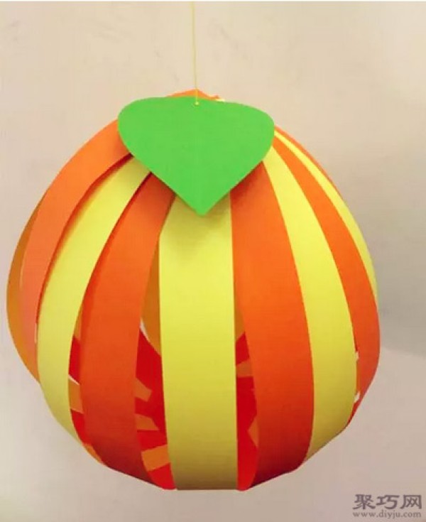 Illustration of how to make handmade lanterns from colored paper during the Lantern Festival. How to make orange paper lanterns.