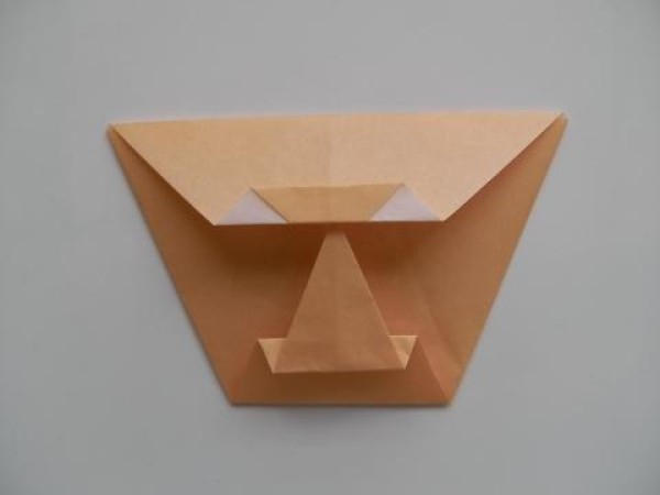 Fun tutorial on making origami baby face