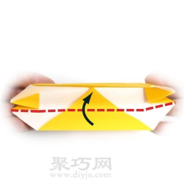 How to fold a paper canoe boat. Teach you how to fold a paper canoe boat by hand.