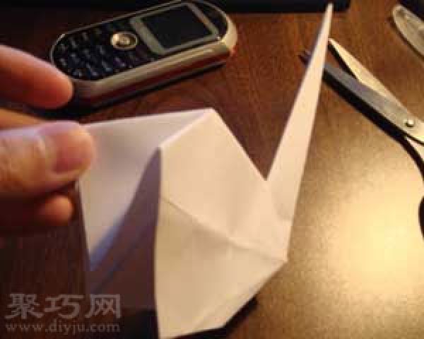 How to make origami swans from jailbreak. How to make origami swans from MICHAEL and SARA in jailbreak.