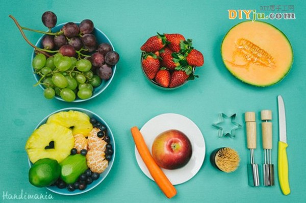 Teach you how to make a creative fruit platter. How to make a creative fruit platter with a Christmas tree.