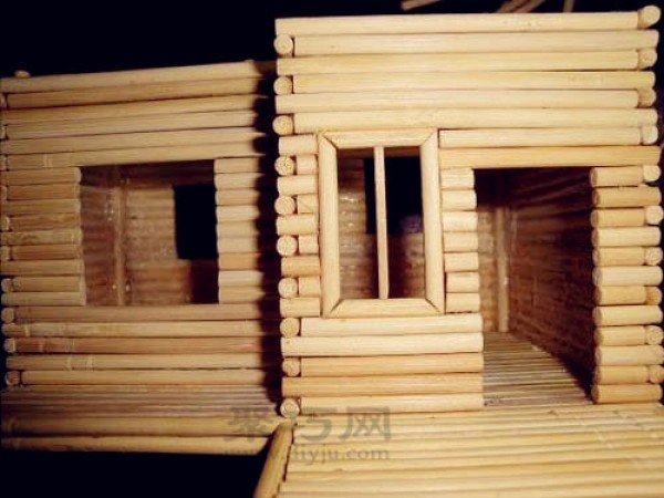 Illustrated tutorial for hand-making a small house using disposable chopsticks diy wooden house