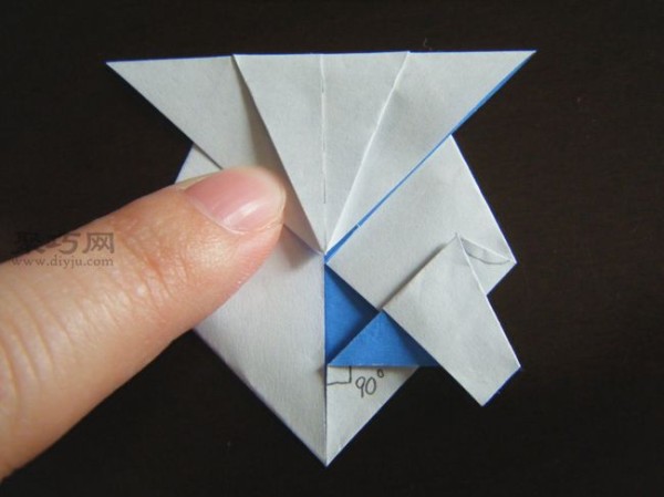 Childrens small animal origami tutorial teaches you how to fold a 3D turtle