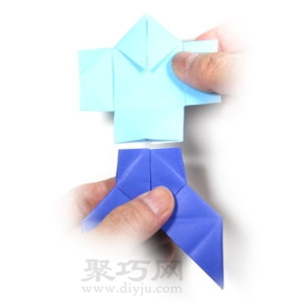 Step-by-step illustration of simple origami people