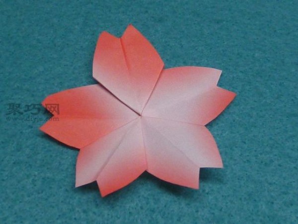 Simple folding method of cherry blossom petals. Tell you how to fold five-point origami petals.