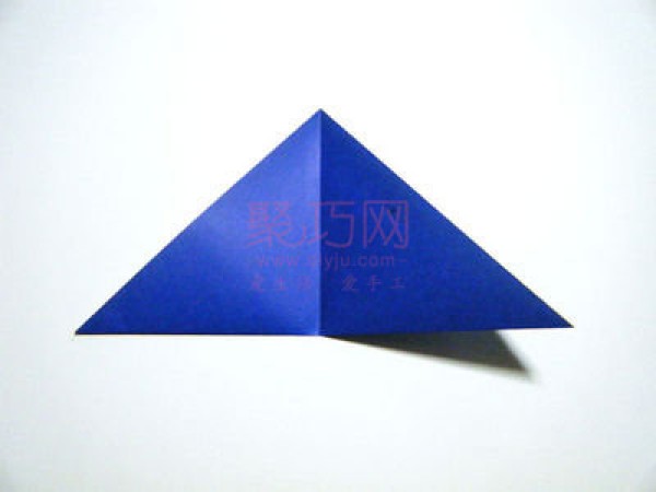 Illustrated tutorial on how to fold a paper crane with moving wings