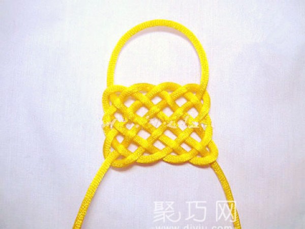 Tutorial on simple wide mesh knotting method with illustrations of Chinese knotting method