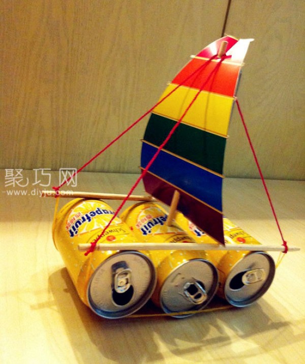 Make an eco-friendly sailboat from cans by hand. Learn how to make a sailboat from cans in 5 steps.