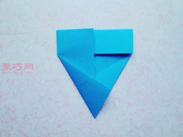 How to fold a triangular carton lid Teach you how to fold a triangular carton lid