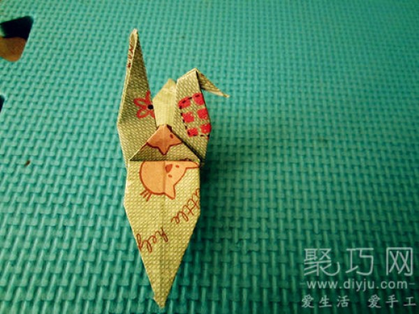 How to fold a paper crane How to fold a paper crane