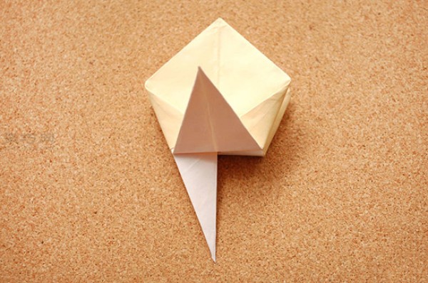 Illustration of how to fold a star box. How to fold a small gift box with four corners.