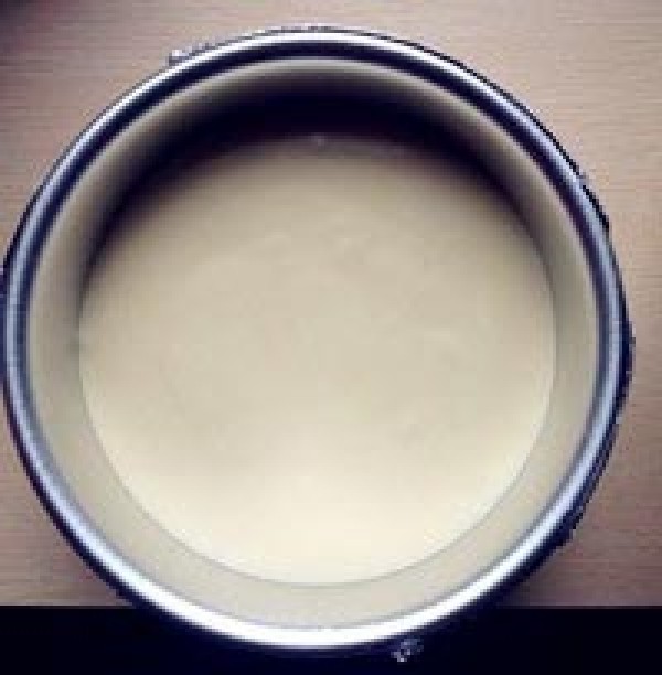 How to make light cheese cheesecake without failure. Illustration of how to make 6-inch cheese cheesecake.