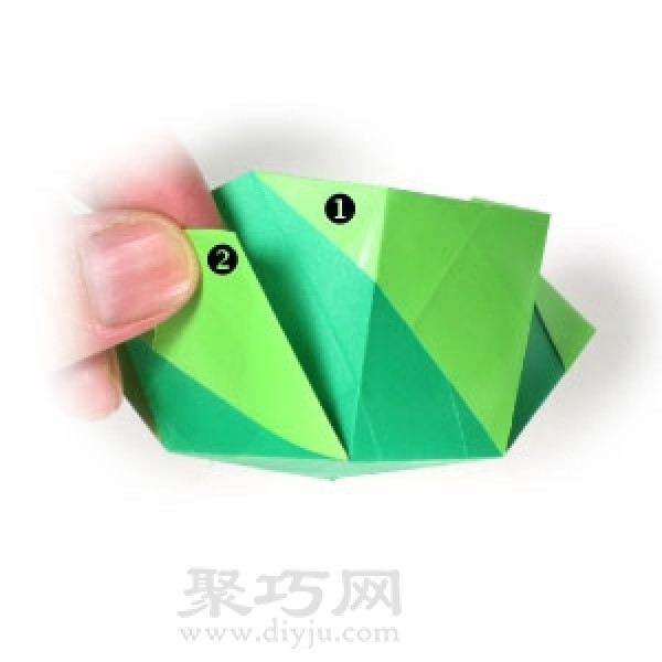 Three-dimensional storage box origami method