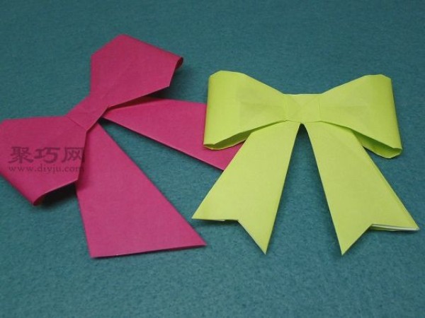 How to fold the simplest bow? Let’s look at the illustrations of the steps of bow origami.