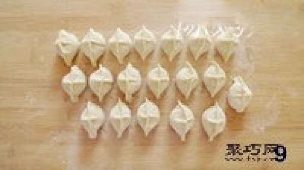 How to make cabbage and pork dumplings for children. Ingredients for children’s dumplings.