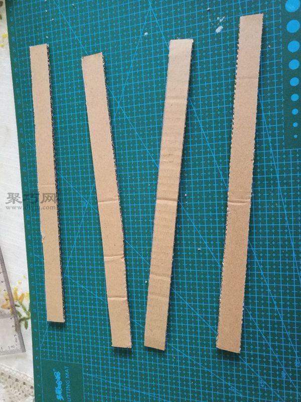 DIY window grilles from waste paper tubes, a tutorial on turning waste into treasure using the most powerful paper tubes in history