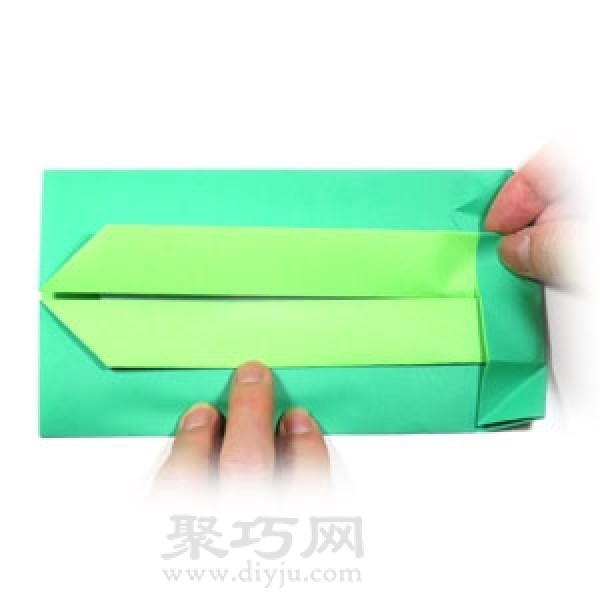 Illustration of the steps for folding a rectangular origami envelope