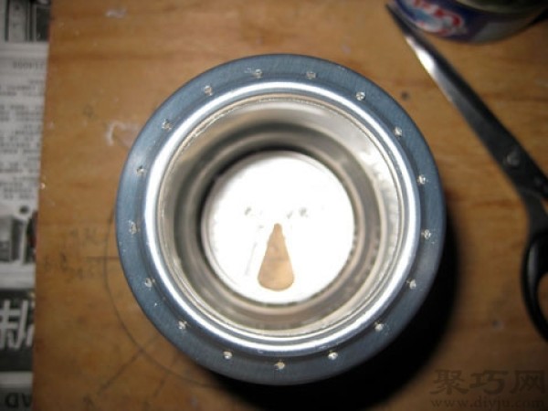 How to make your own alcohol stove? Teach you how to make a simple solid alcohol stove using cans