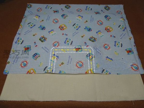 Detailed tutorial on making cloth book bags by hand. Teach you how to make a convenient book bag.