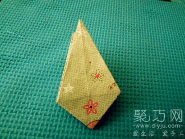 How to fold a paper crane How to fold a paper crane