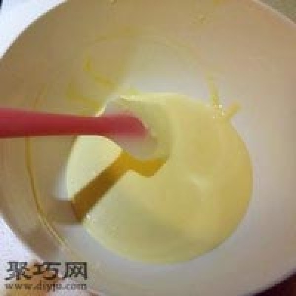 Illustration of how to make Uncle Cheshi Light Cheesecake. How to make cheesecake that won’t crack, become wet, or collapse.