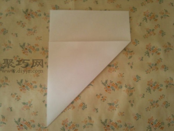 How to fold heart-shaped envelopes How to fold heart-shaped envelopes with paper