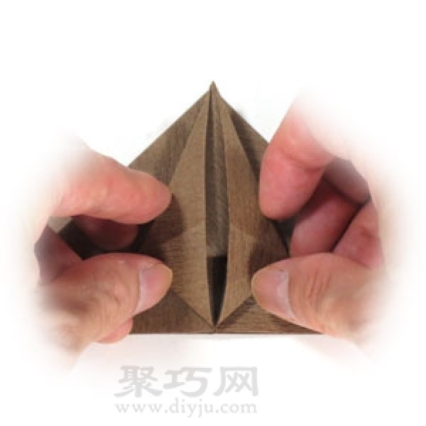 Three-dimensional rhinoceros origami method