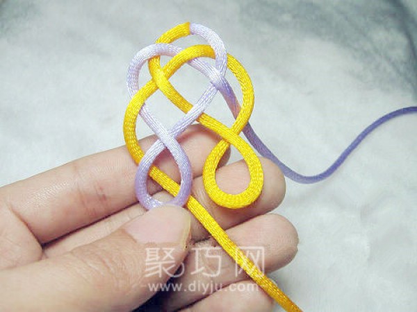 Illustrated tutorial on how to weave the Chinese Knot (Gangmu Knot)