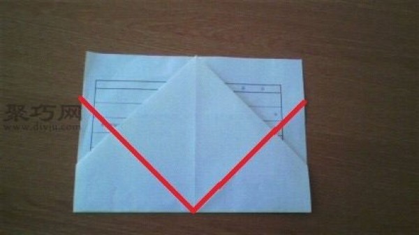 The simplest illustrated tutorial on how to fold a paper airplane