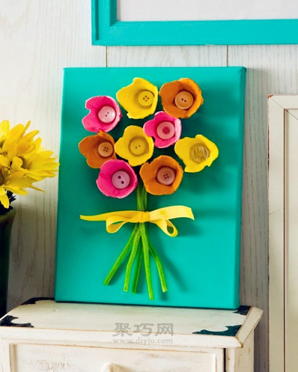 Illustrated tutorial for diy three-dimensional flower decoration painting of egg tray. Turn waste into treasure in seven steps.