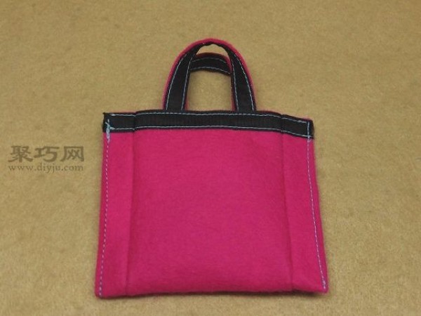 Mini felt handbag, a cute little bag for little dolls