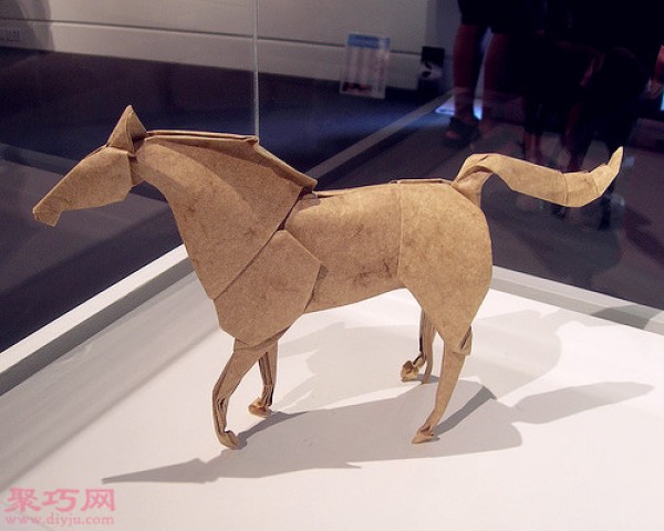 Appreciation of 3D animal origami: lion, pig, fox, dragon