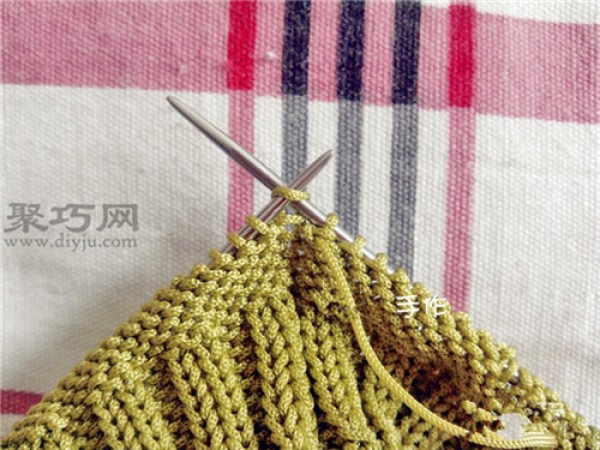 Wool knitting bag tutorial, stick needle hand knitting handbag illustration