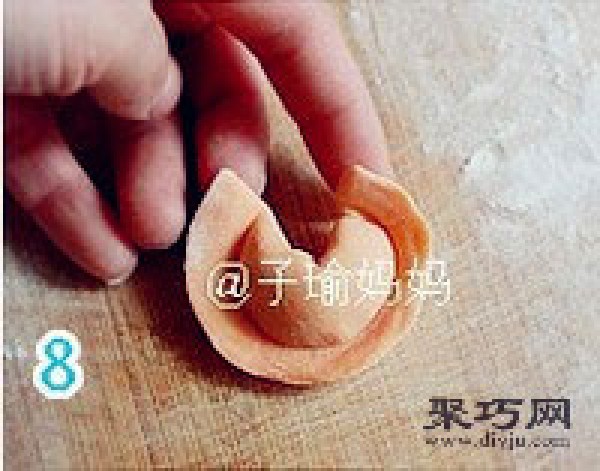 How to make carrot and Yuanbao dumplings. How to make dumplings and Yuanbao dumplings?