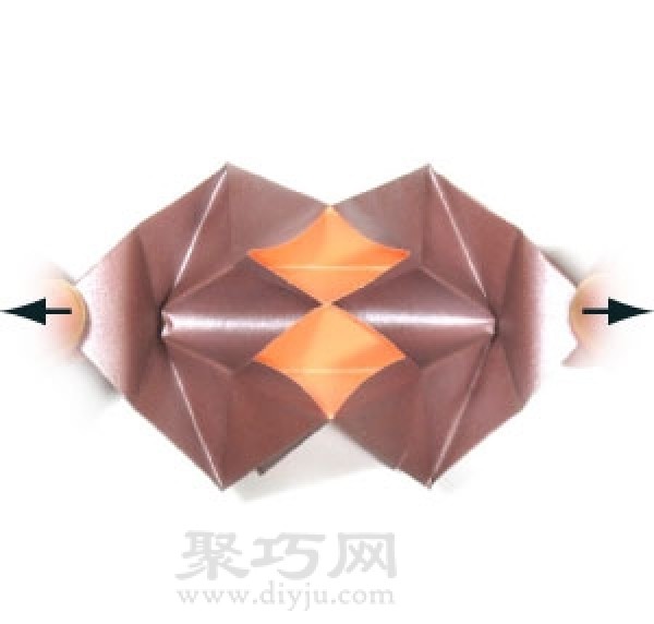 Illustration of how to fold a handmade origami camera