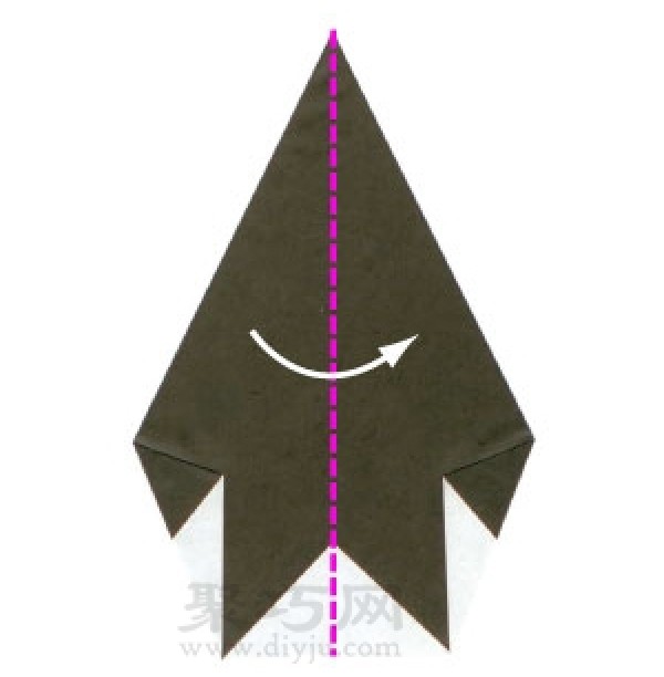 Illustration of folding method for kindergarten origami baby penguin