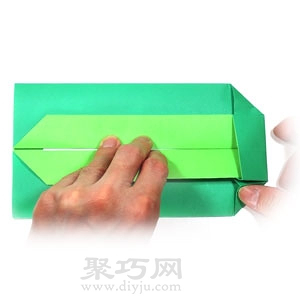 Illustration of the steps for folding a rectangular origami envelope